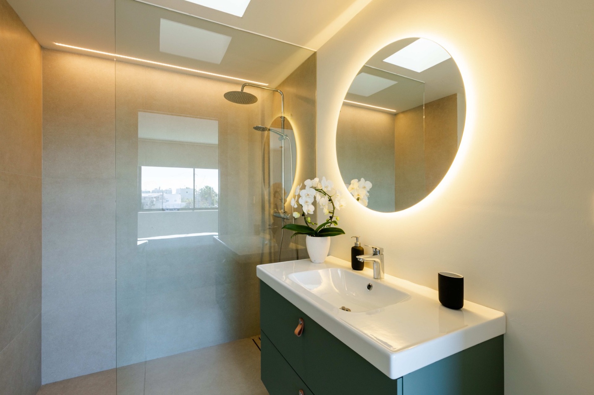 Resa Estates Ibiza finca jesus for rent longterm entrance house bathroom 2.jpg